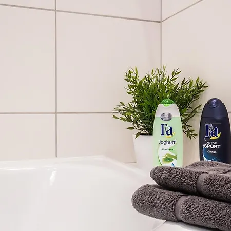 Fritz By Rockchair Apartments L Superhost Status L 3 Bedrooms Boxspringbeds 2 Bathrooms 2 Kitchen - Cozy Family & Business Flair Welcomes You! Берлин Экстерьер фото