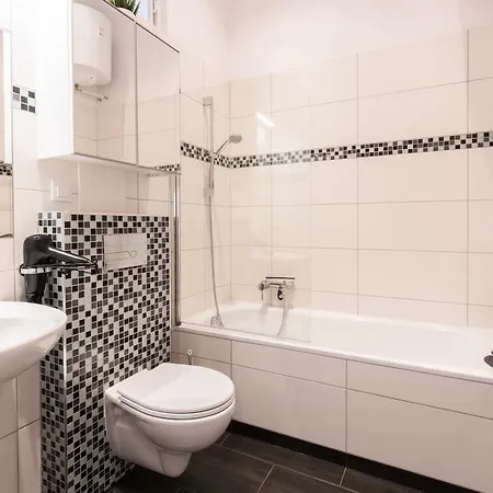 Fritz By Rockchair Apartments L Superhost Status L 3 Bedrooms Boxspringbeds 2 Bathrooms 2 Kitchen - Cozy Family & Business Flair Welcomes You! Берлин Экстерьер фото