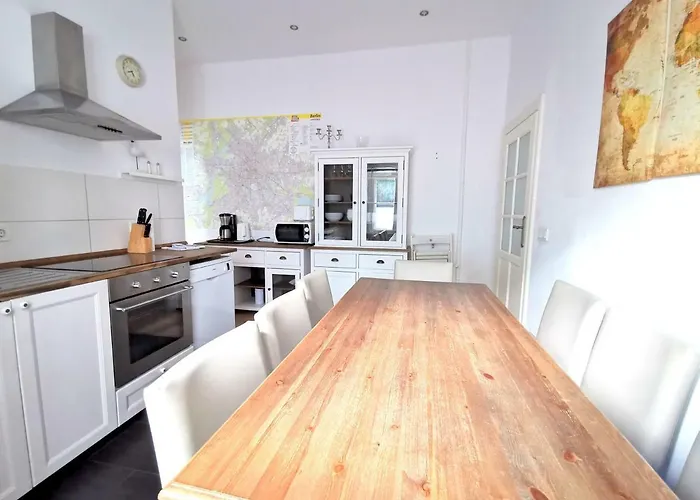 Fritz By Rockchair Apartments L Superhost Status L 3 Bedrooms Boxspringbeds 2 Bathrooms 2 Kitchen - Cozy Family & Business Flair Welcomes You!