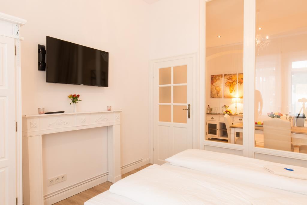 Fritz By Rockchair L Superhost Status L 3 Bedrooms Boxspringbeds 2 Bathrooms 2 Kitchen - Cozy Family & Business Flair Welcomes You! Appartement