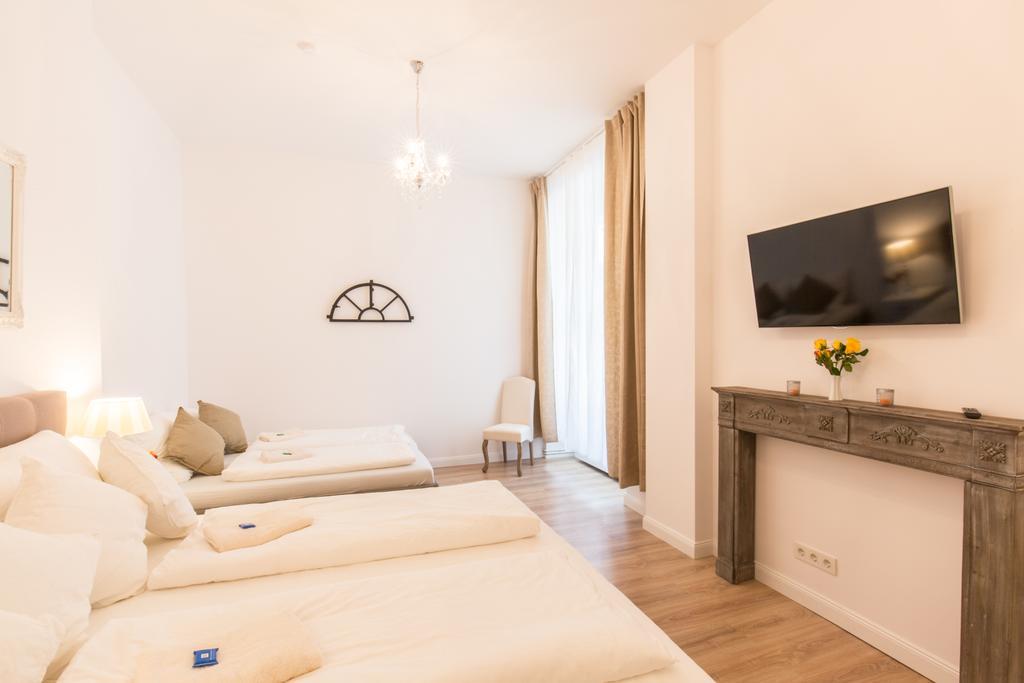 Fritz By Rockchair L Superhost Status L 3 Bedrooms Boxspringbeds 2 Bathrooms 2 Kitchen - Cozy Family & Business Flair Welcomes You! Appartement