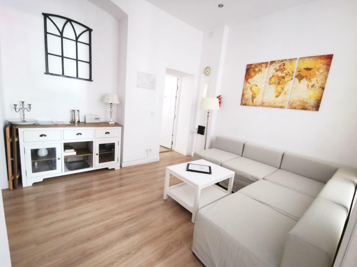 Fritz By Rockchair L Superhost Status L 3 Bedrooms Boxspringbeds 2 Bathrooms 2 Kitchen - Cozy Family & Business Flair Welcomes You! * Berlin