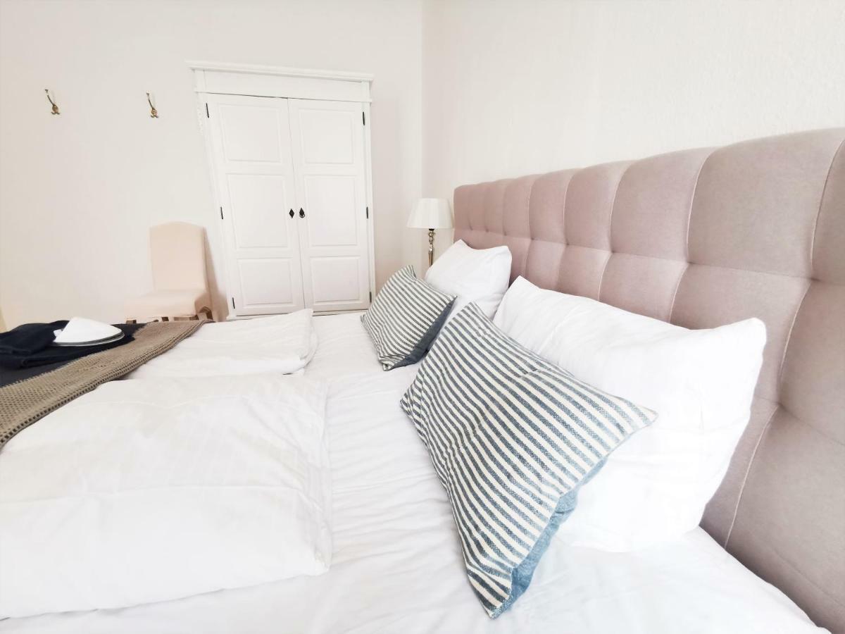 Appartement Fritz By Rockchair L Superhost Status L 3 Bedrooms Boxspringbeds 2 Bathrooms 2 Kitchen - Cozy Family & Business Flair Welcomes You! *